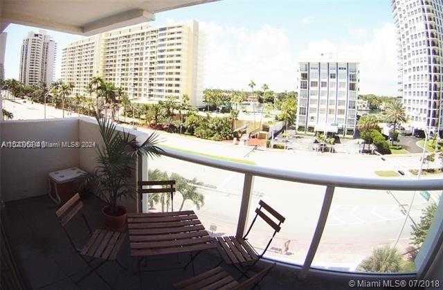 Small Image of 5601 COLLINS AVE #523, Miami Beach Number 13