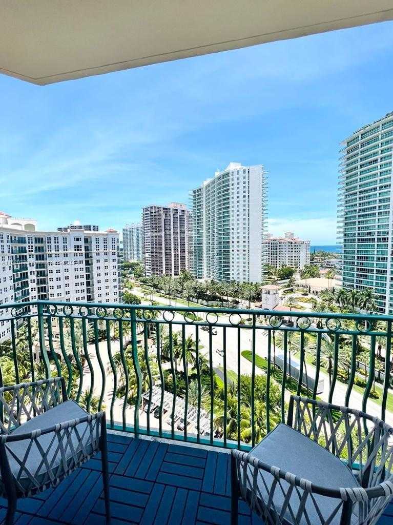 Small Image of 19900 EAST COUNTRY CLUB DR #PH20, Aventura Number 11