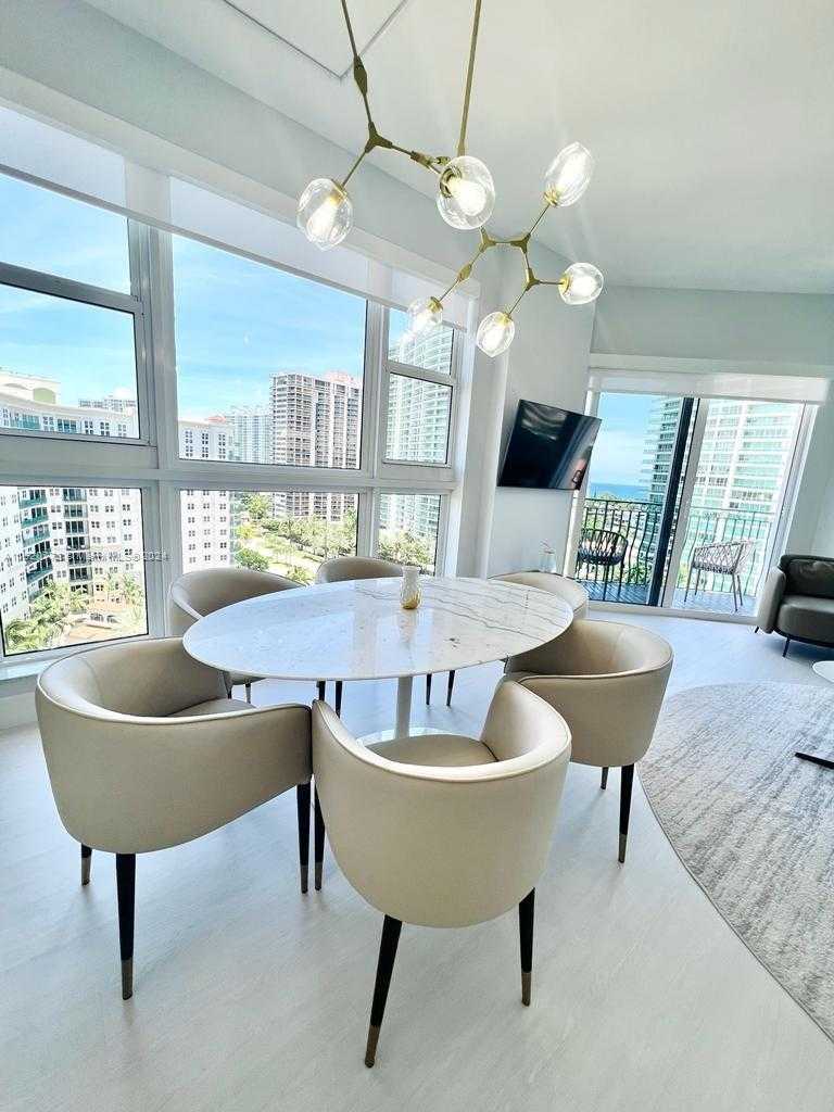Small Image of 19900 EAST COUNTRY CLUB DR #PH20, Aventura Number 12