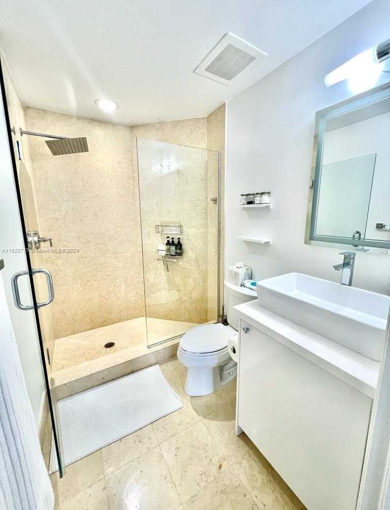 Small Image of 19900 EAST COUNTRY CLUB DR #PH20, Aventura Number 14