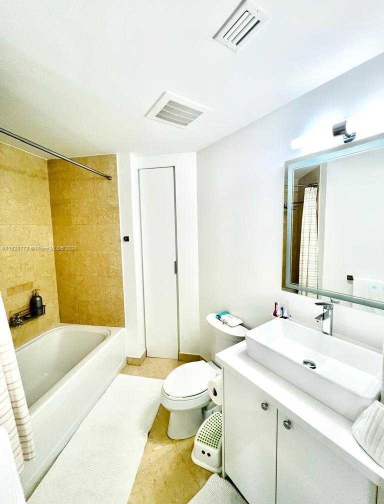 Small Image of 19900 EAST COUNTRY CLUB DR #PH20, Aventura Number 18