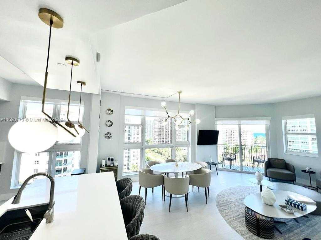 Small Image of 19900 EAST COUNTRY CLUB DR #PH20, Aventura Number 2