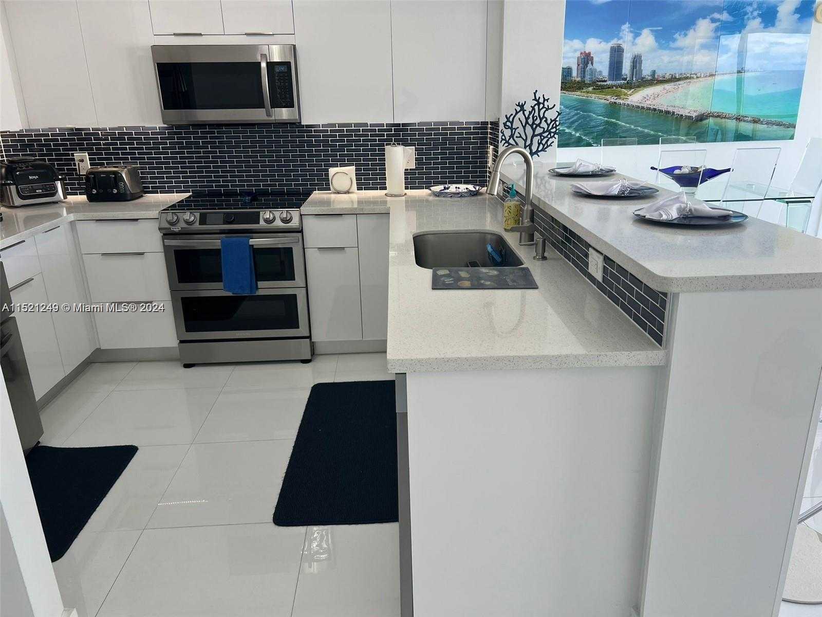 Small Image of 16699 COLLINS #2507, Sunny Isles Beach Number 11