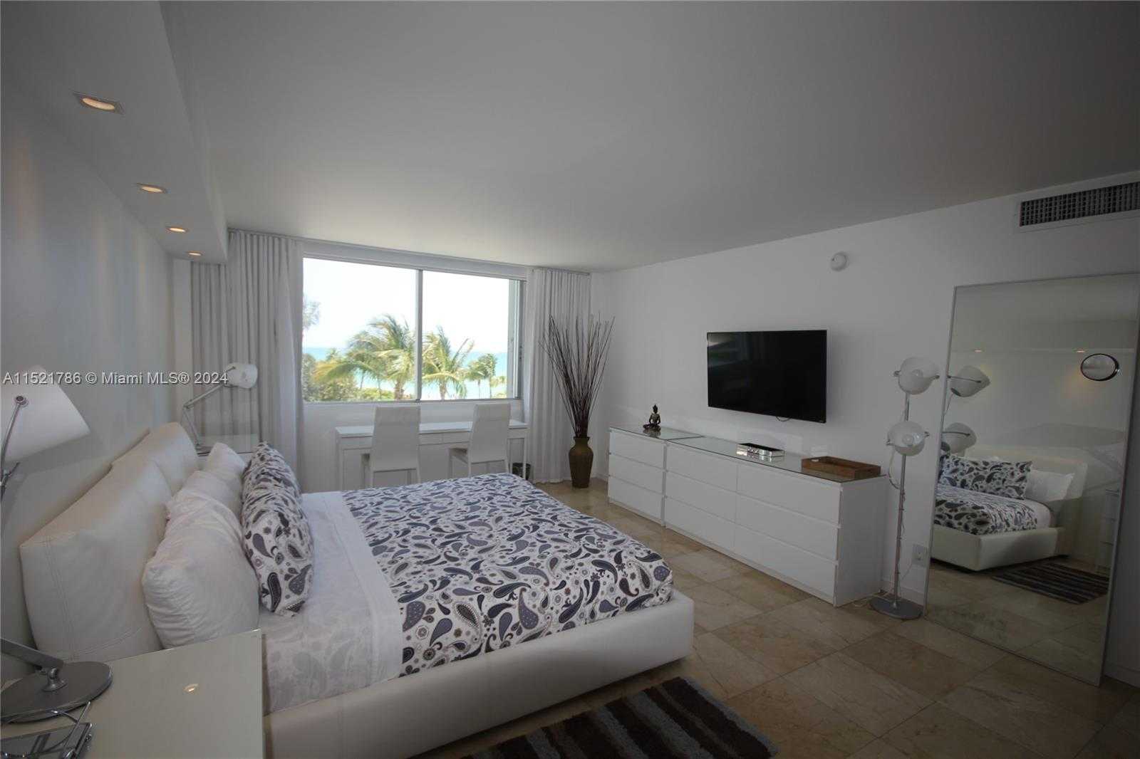 Small Image of 5151 COLLINS AV #532, Miami Beach Number 16