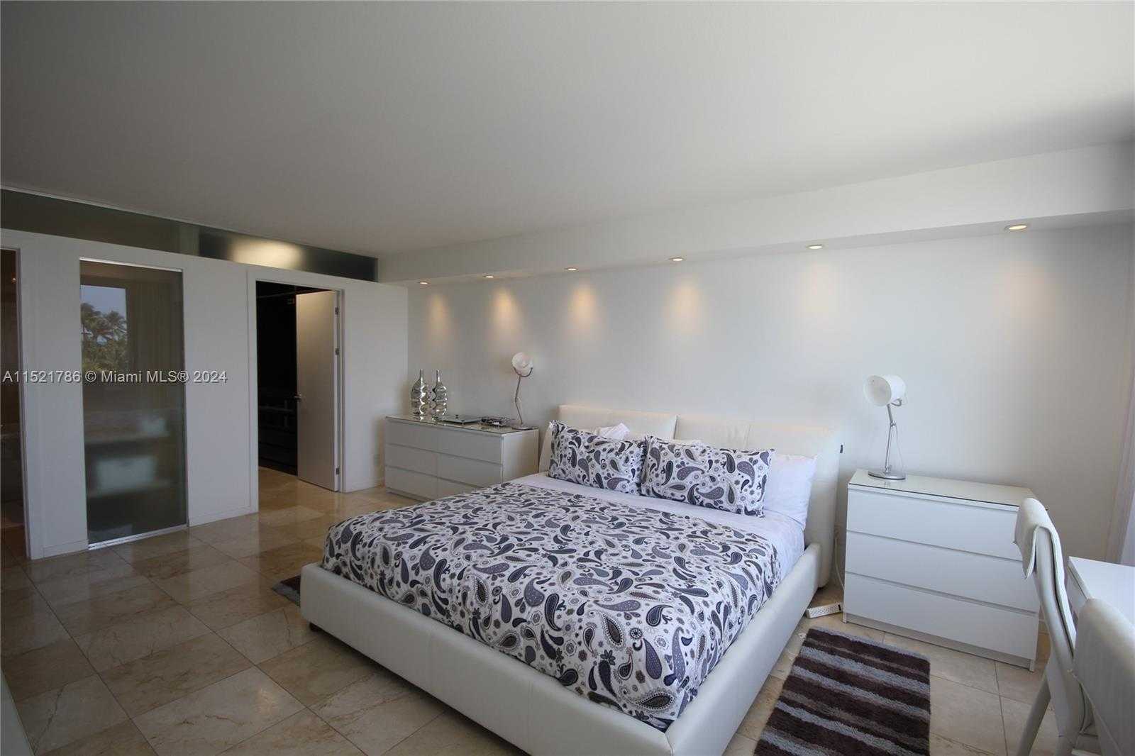 Small Image of 5151 COLLINS AV #532, Miami Beach Number 17