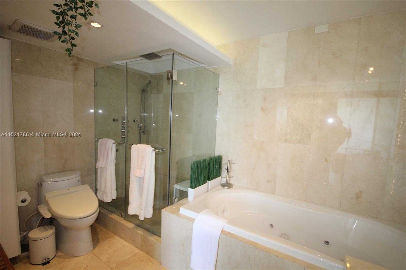 Small Image of 5151 COLLINS AV #532, Miami Beach Number 19