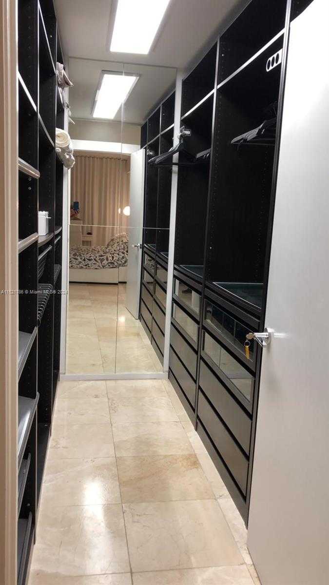 Small Image of 5151 COLLINS AV #532, Miami Beach Number 20