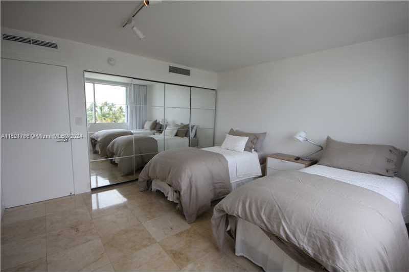Small Image of 5151 COLLINS AV #532, Miami Beach Number 25