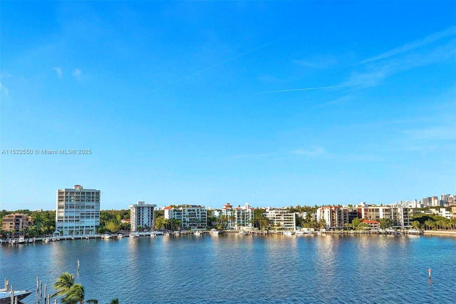 Small Image of 3 GROVE ISLE DR #C710, Miami Number 37