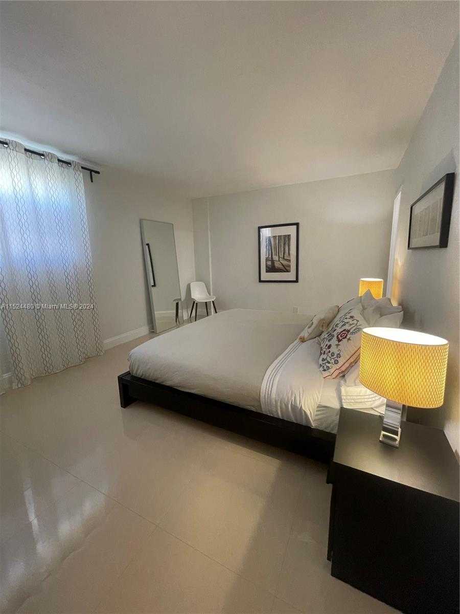 Small Image of 3801 SOUTH OCEAN DR #15V, Hollywood Number 12