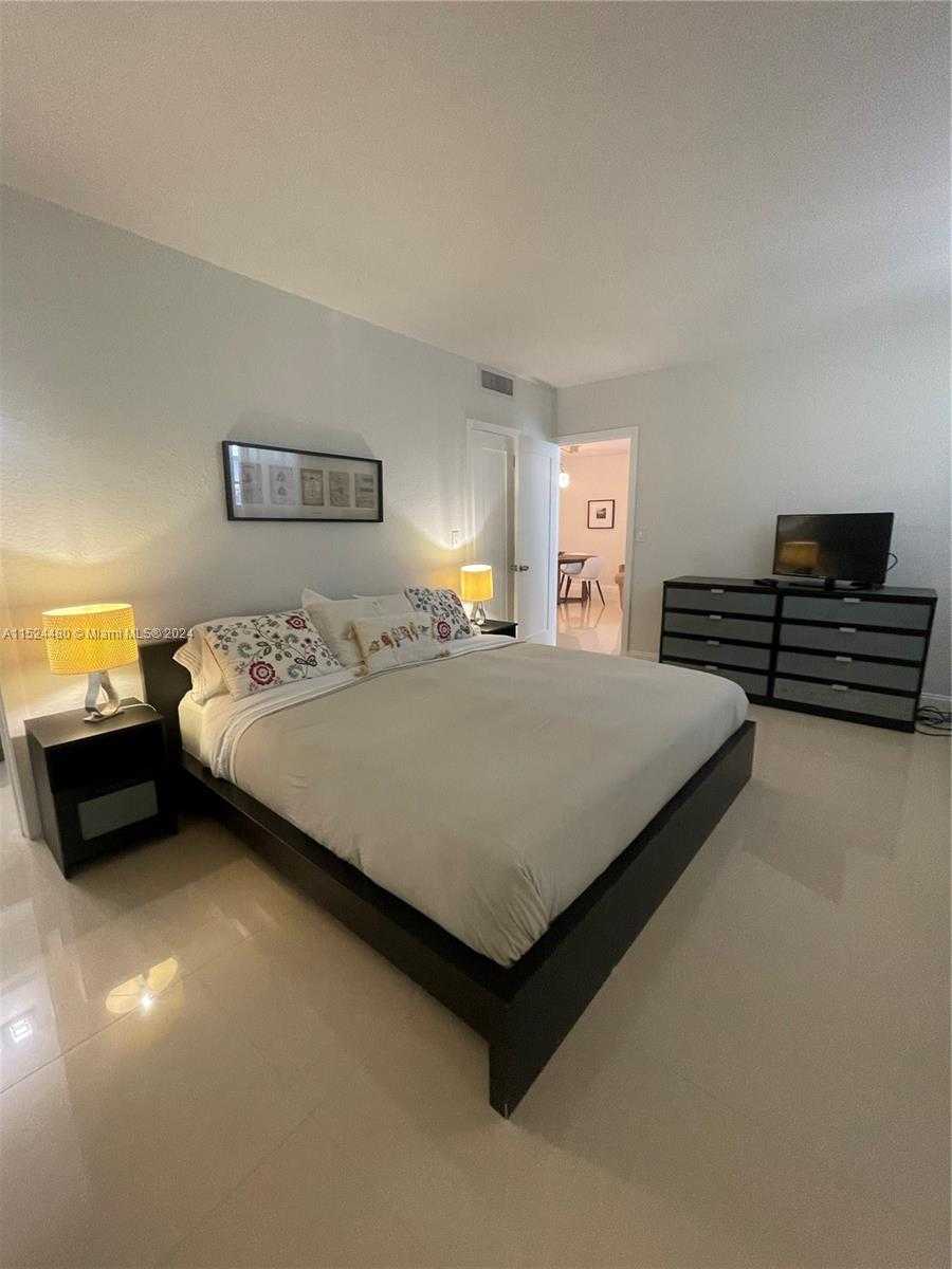 Small Image of 3801 SOUTH OCEAN DR #15V, Hollywood Number 13