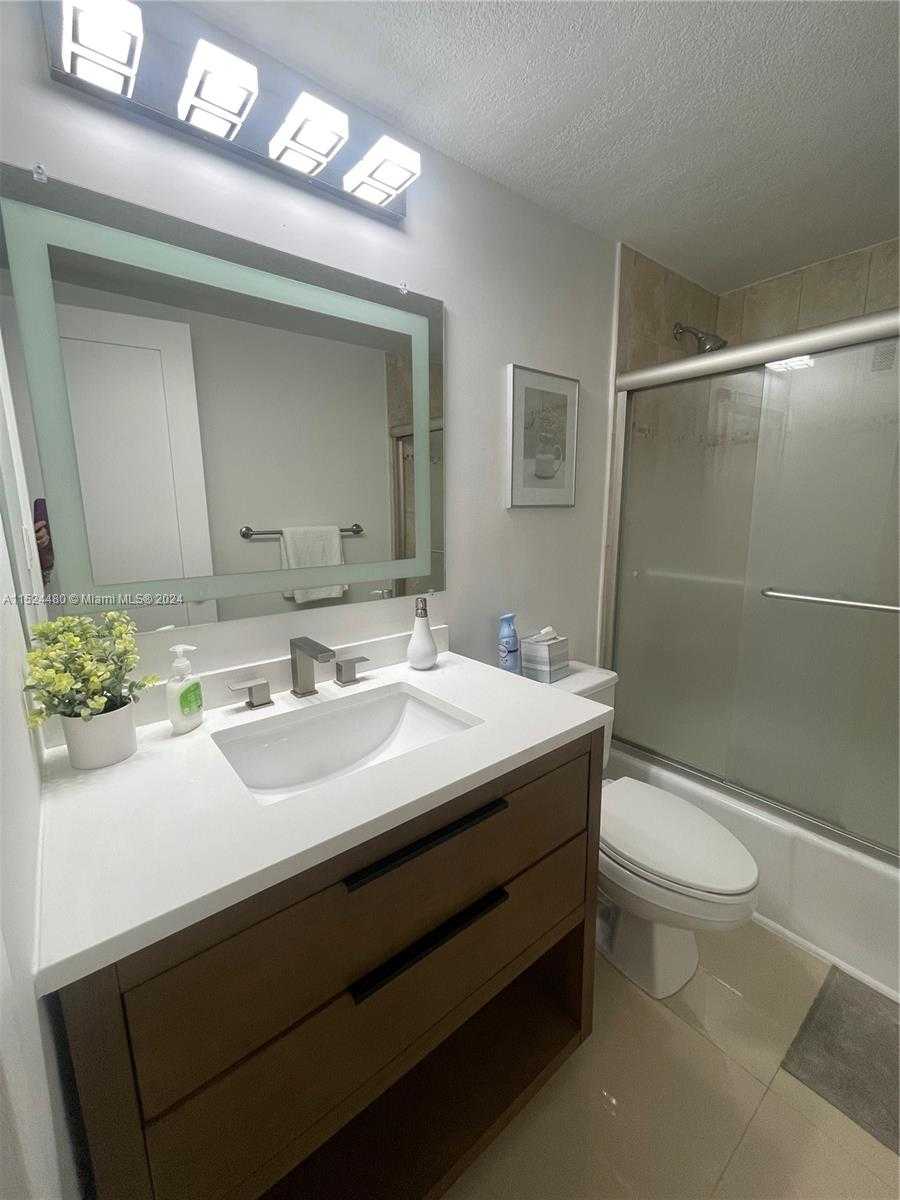 Small Image of 3801 SOUTH OCEAN DR #15V, Hollywood Number 20