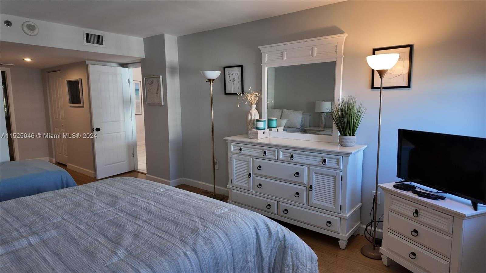 Small Image of 1201 SOUTH OCEAN DR #1903S, Hollywood Number 12