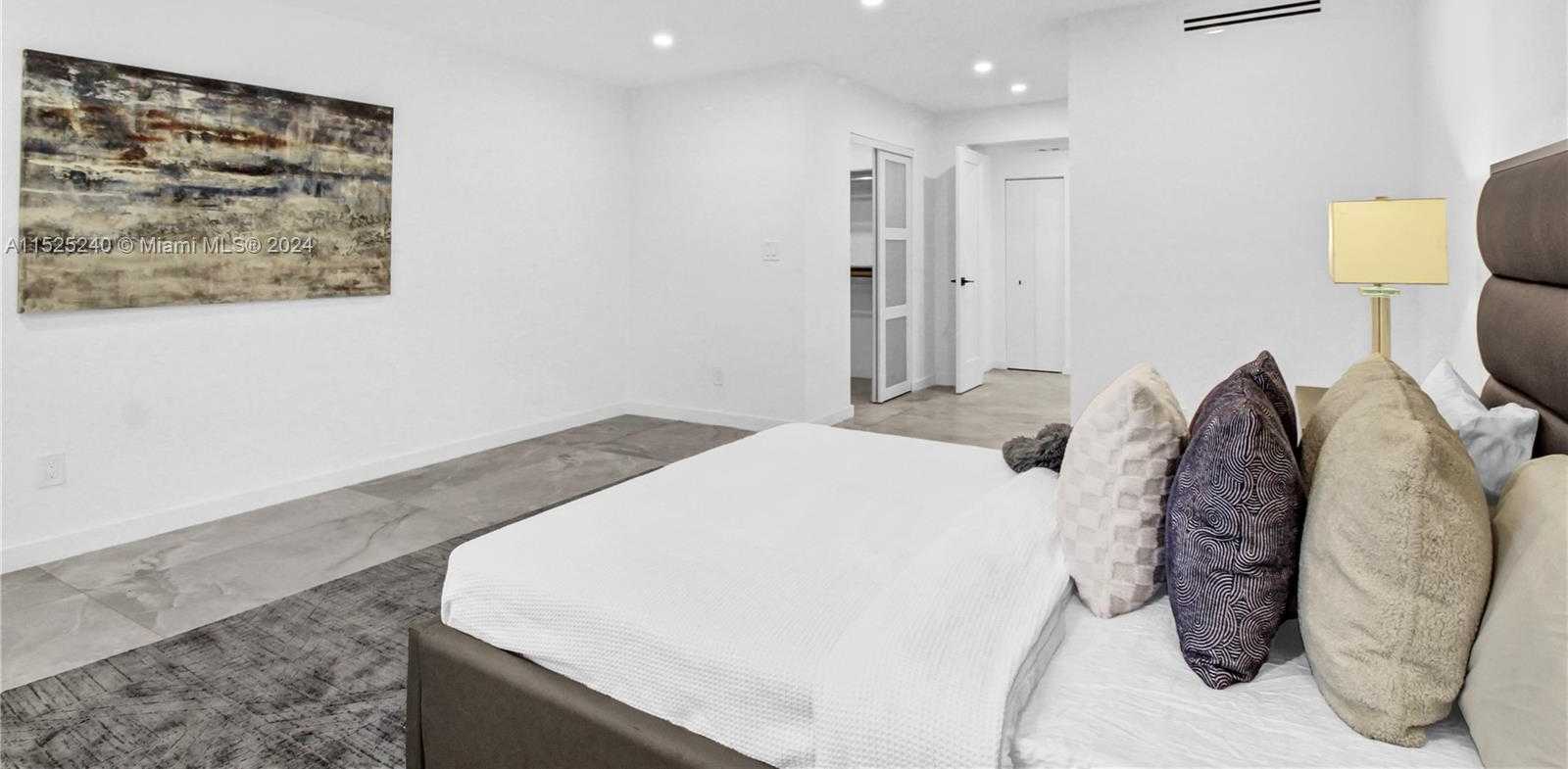 Small Image of 888 WEST 47TH STREET, Miami Beach Number 21