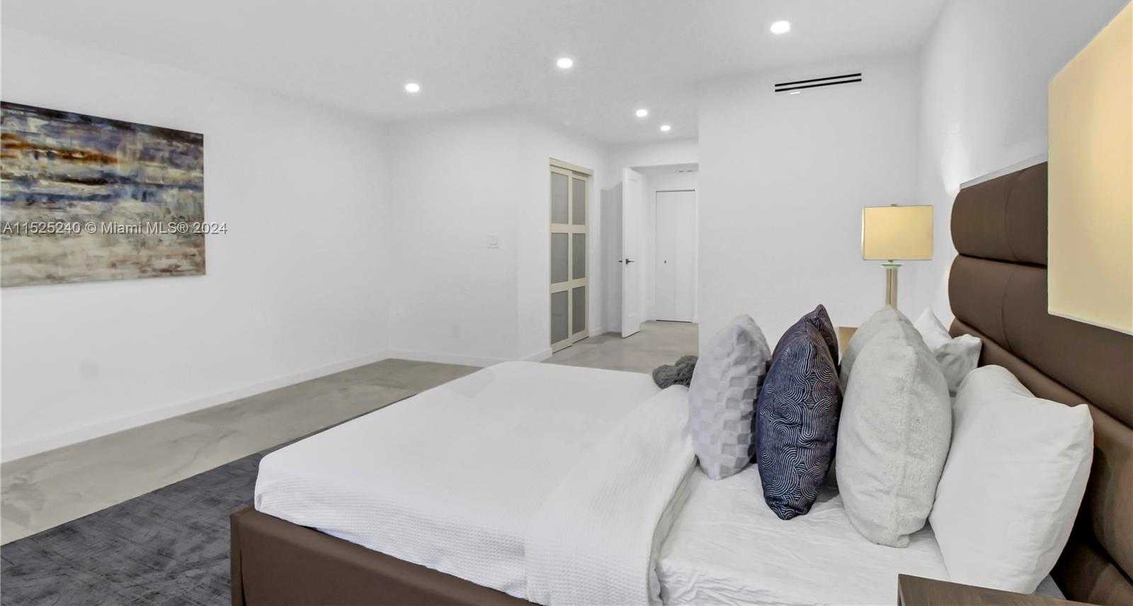 Small Image of 888 WEST 47TH STREET, Miami Beach Number 27
