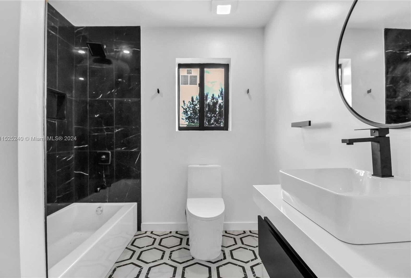 Small Image of 888 WEST 47TH STREET, Miami Beach Number 35