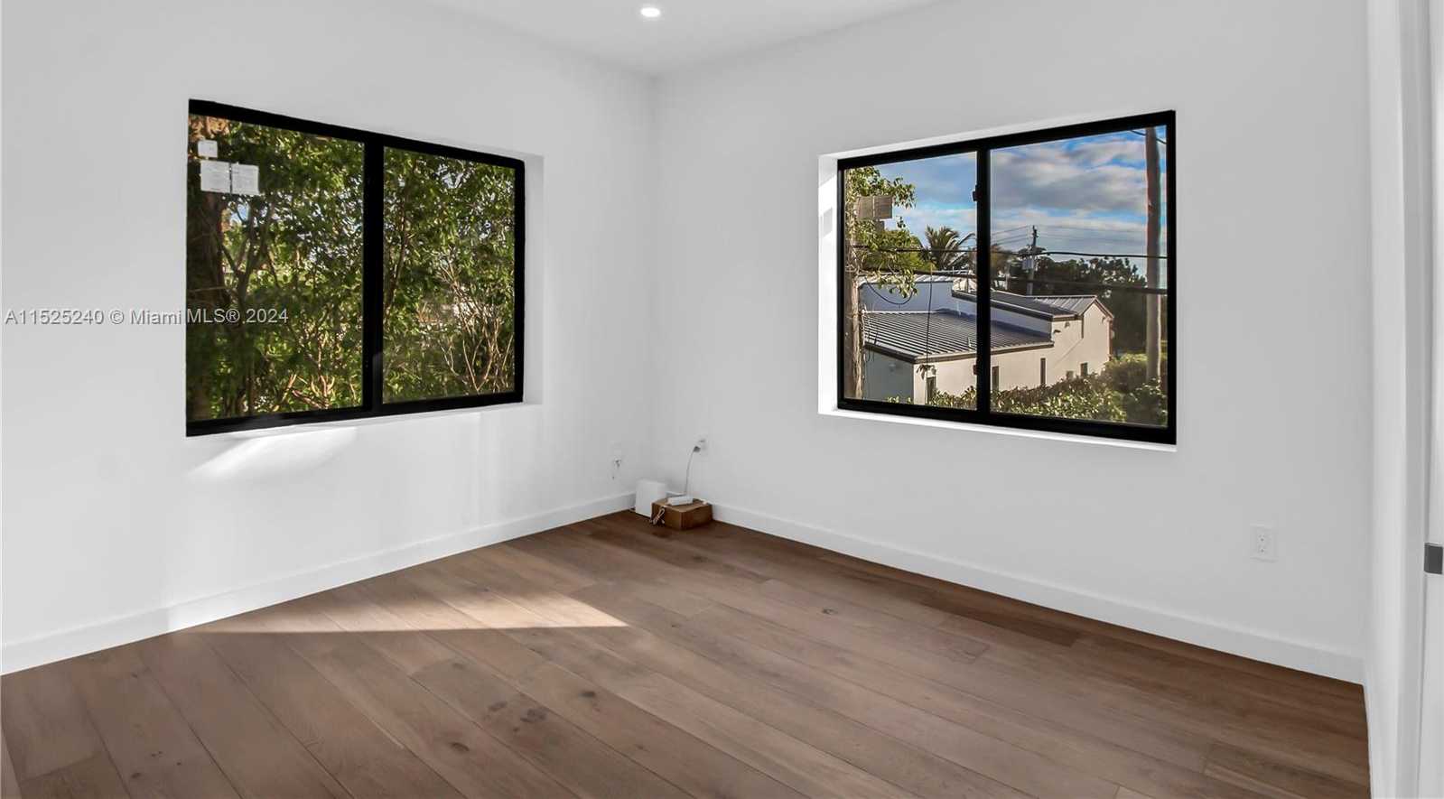 Small Image of 888 WEST 47TH STREET, Miami Beach Number 38