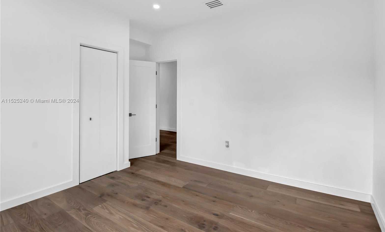 Small Image of 888 WEST 47TH STREET, Miami Beach Number 40