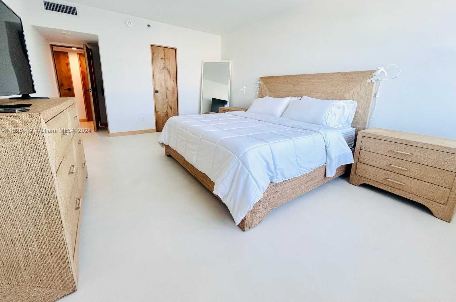 Small Image of 100 LINCOLN RD #1543, Miami Beach Number 7