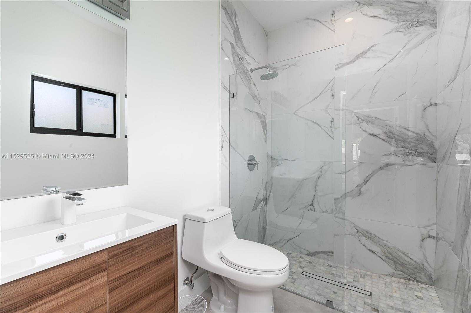 Small Image of 2560 NORTH EAST 199TH ST, Miami Number 26