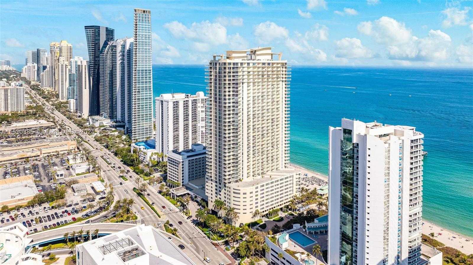 Small Image of 16699 Collins Ave, Sunny Isles Beach, FL 33160, USA Number 10