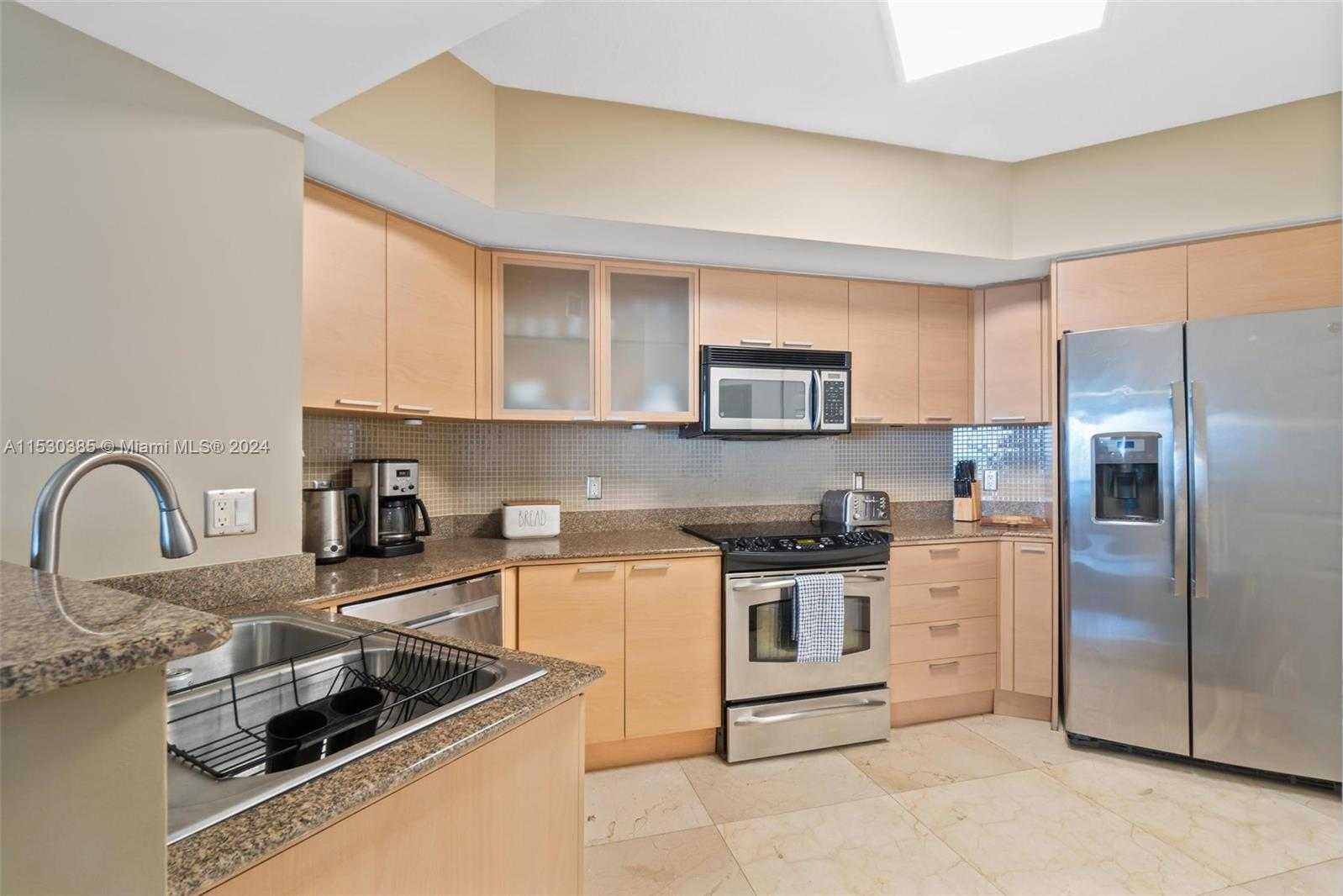 Small Image of 16699 Collins Ave, Sunny Isles Beach, FL 33160, USA Number 25