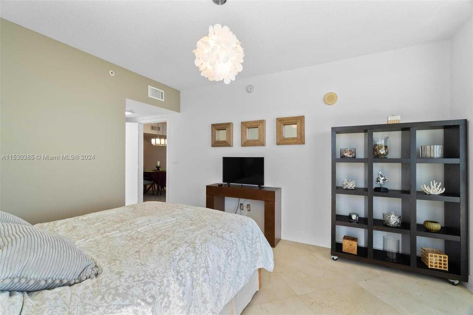 Small Image of 16699 Collins Ave, Sunny Isles Beach, FL 33160, USA Number 29