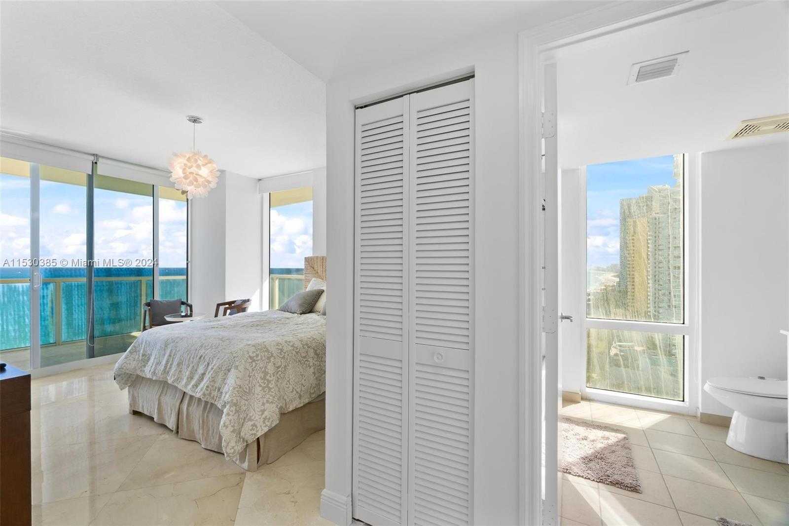 Small Image of 16699 Collins Ave, Sunny Isles Beach, FL 33160, USA Number 3