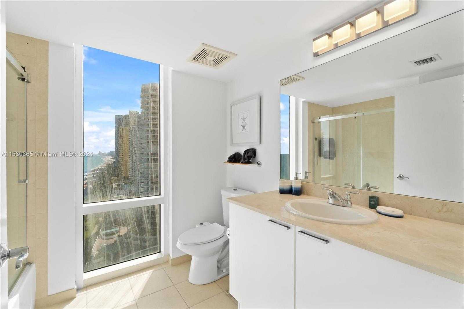 Small Image of 16699 Collins Ave, Sunny Isles Beach, FL 33160, USA Number 30