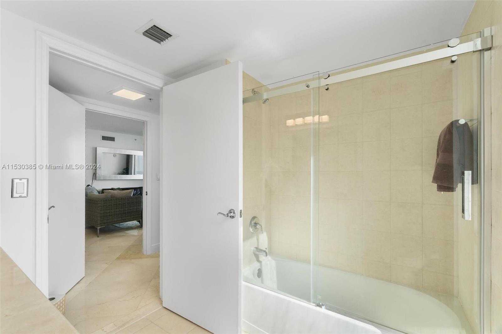 Small Image of 16699 Collins Ave, Sunny Isles Beach, FL 33160, USA Number 31
