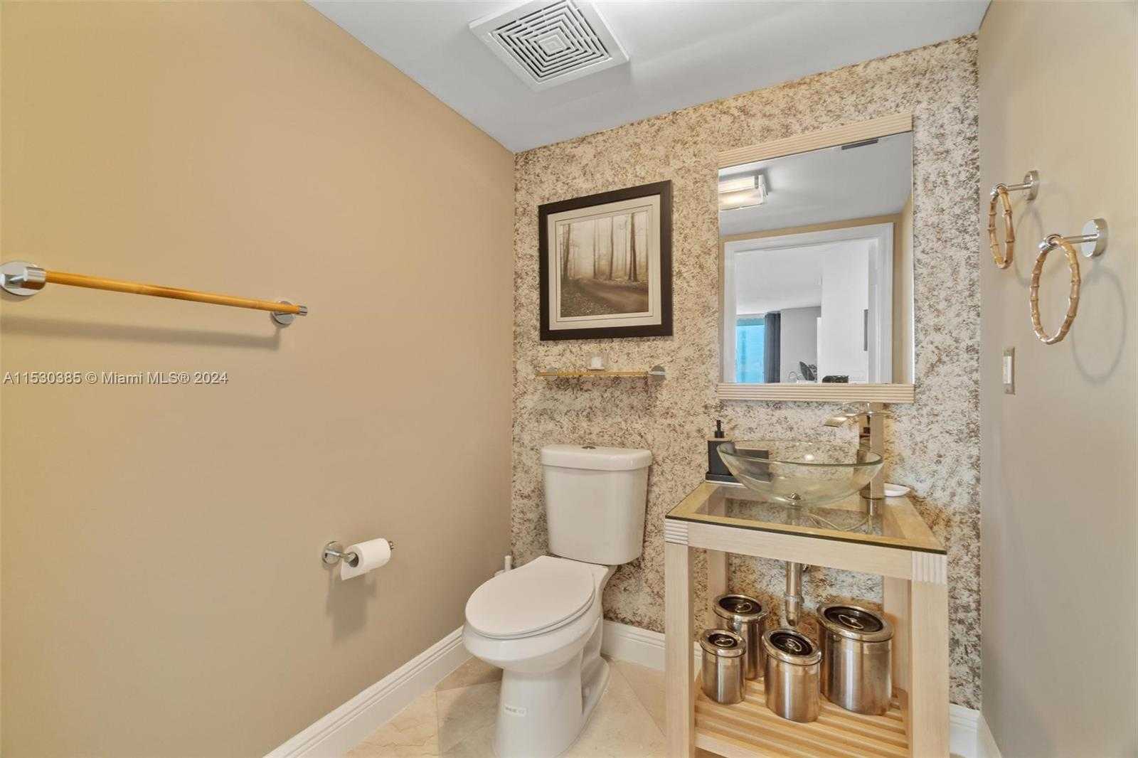 Small Image of 16699 Collins Ave, Sunny Isles Beach, FL 33160, USA Number 33