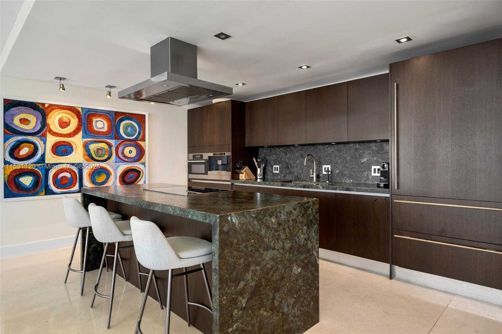 Small Image of 101 OCEAN DR #907, Miami Beach Number 10