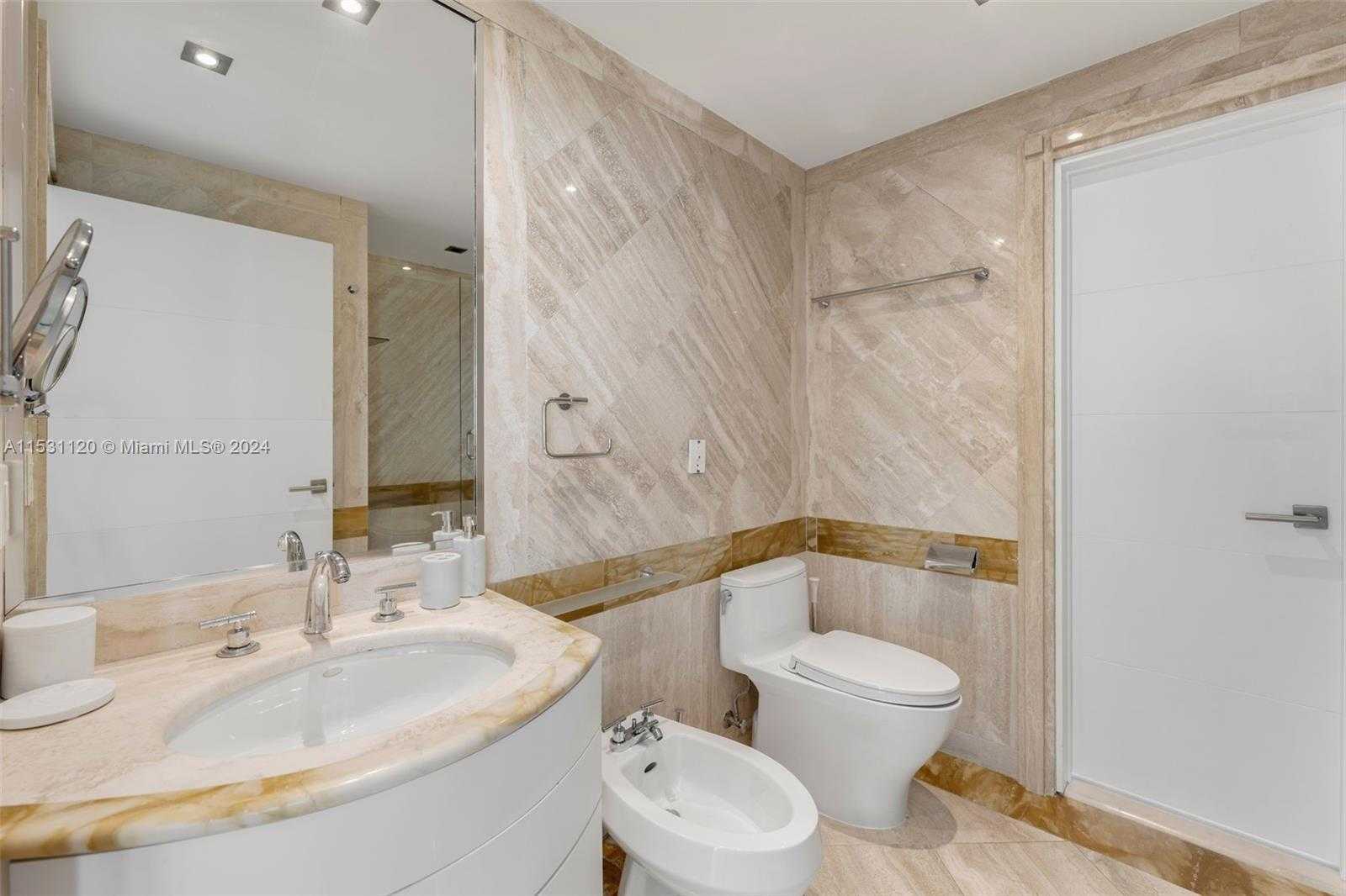 Small Image of 101 OCEAN DR #907, Miami Beach Number 24
