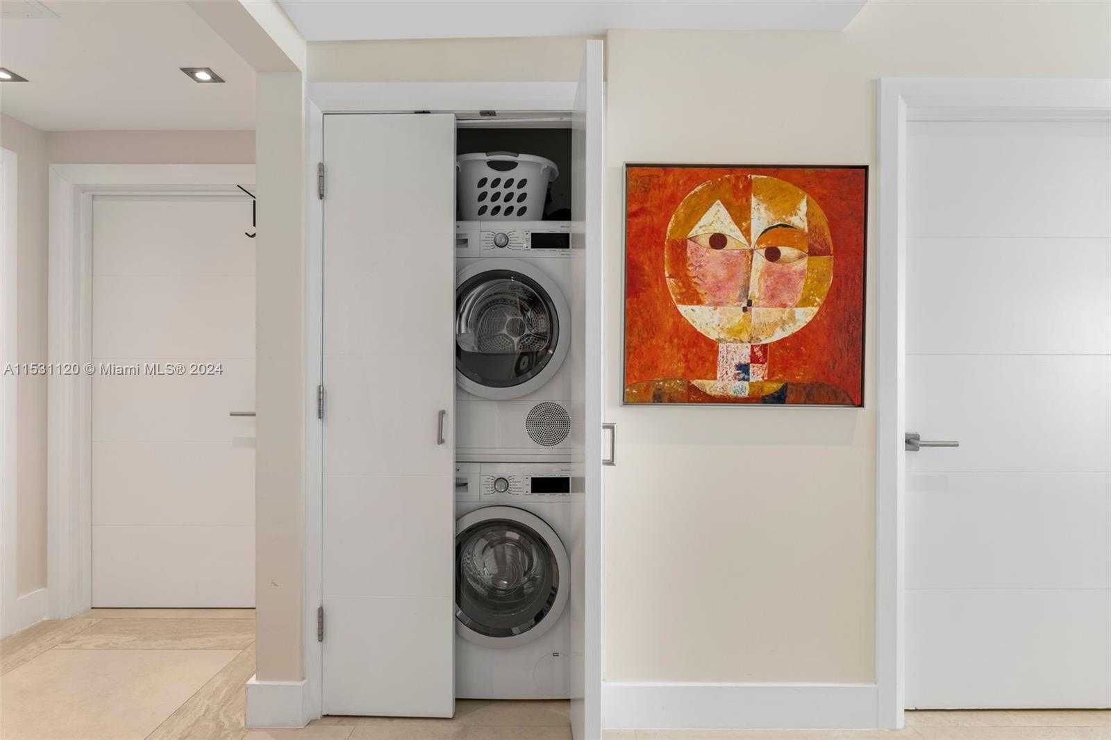 Small Image of 101 OCEAN DR #907, Miami Beach Number 26
