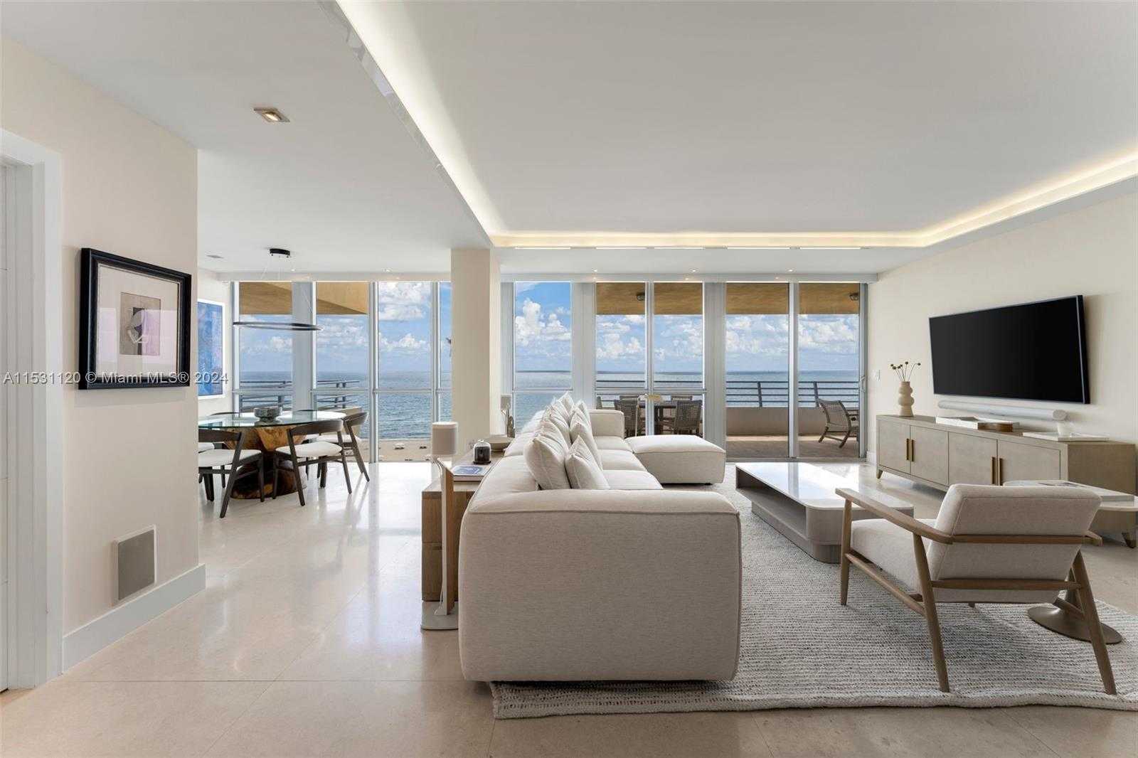 Small Image of 101 OCEAN DR #907, Miami Beach Number 3