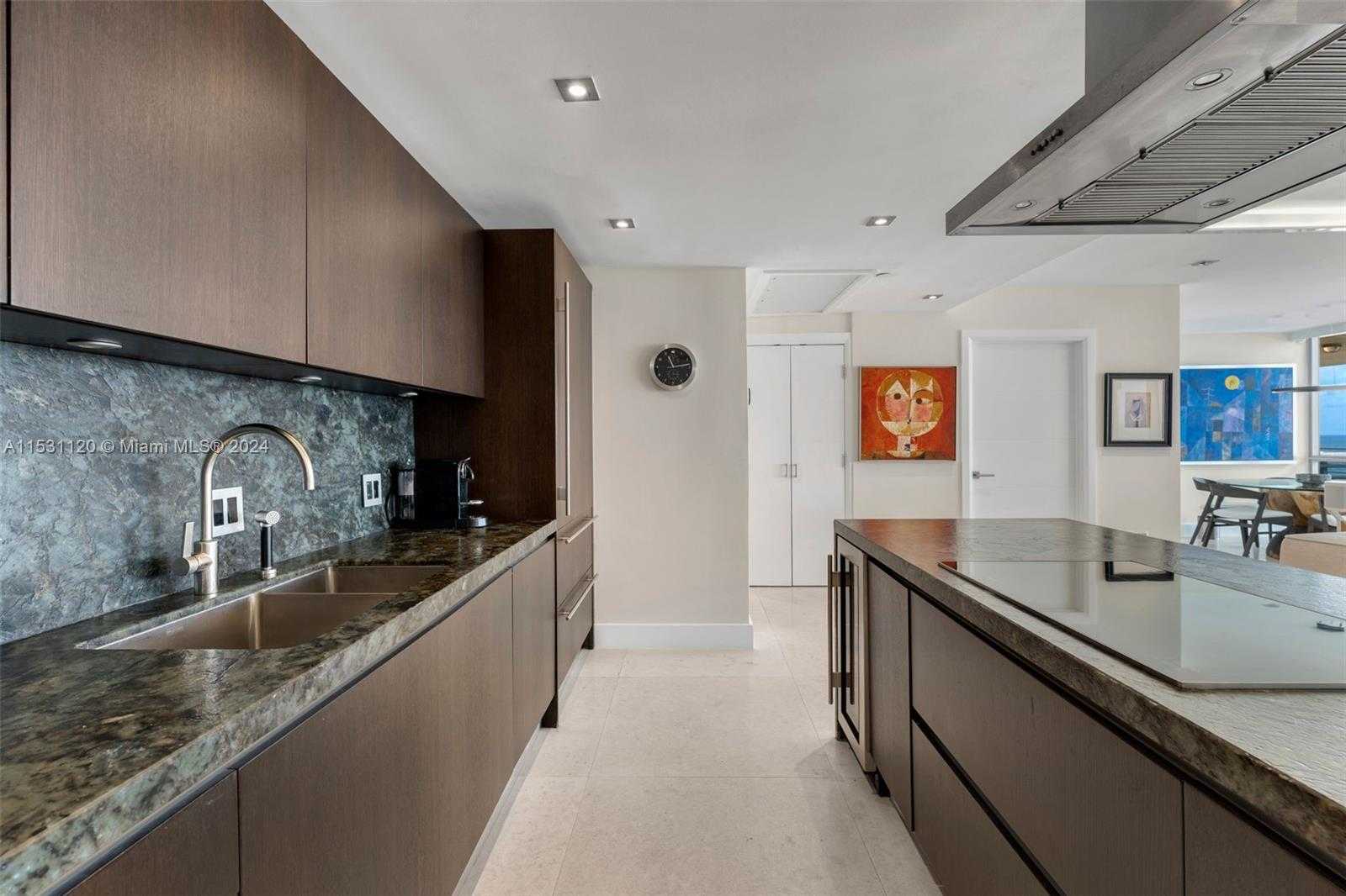 Small Image of 101 OCEAN DR #907, Miami Beach Number 9