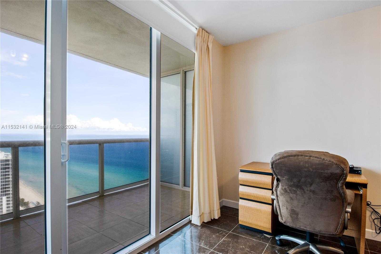 Small Image of 1830 SOUTH OCEAN DR #3508, Hallandale Beach Number 11