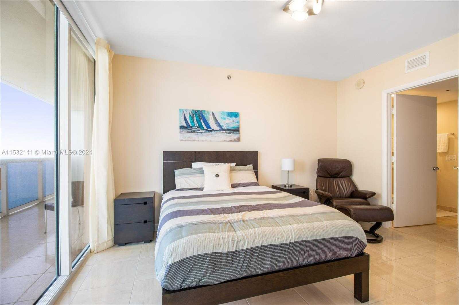 Small Image of 1830 SOUTH OCEAN DR #3508, Hallandale Beach Number 15