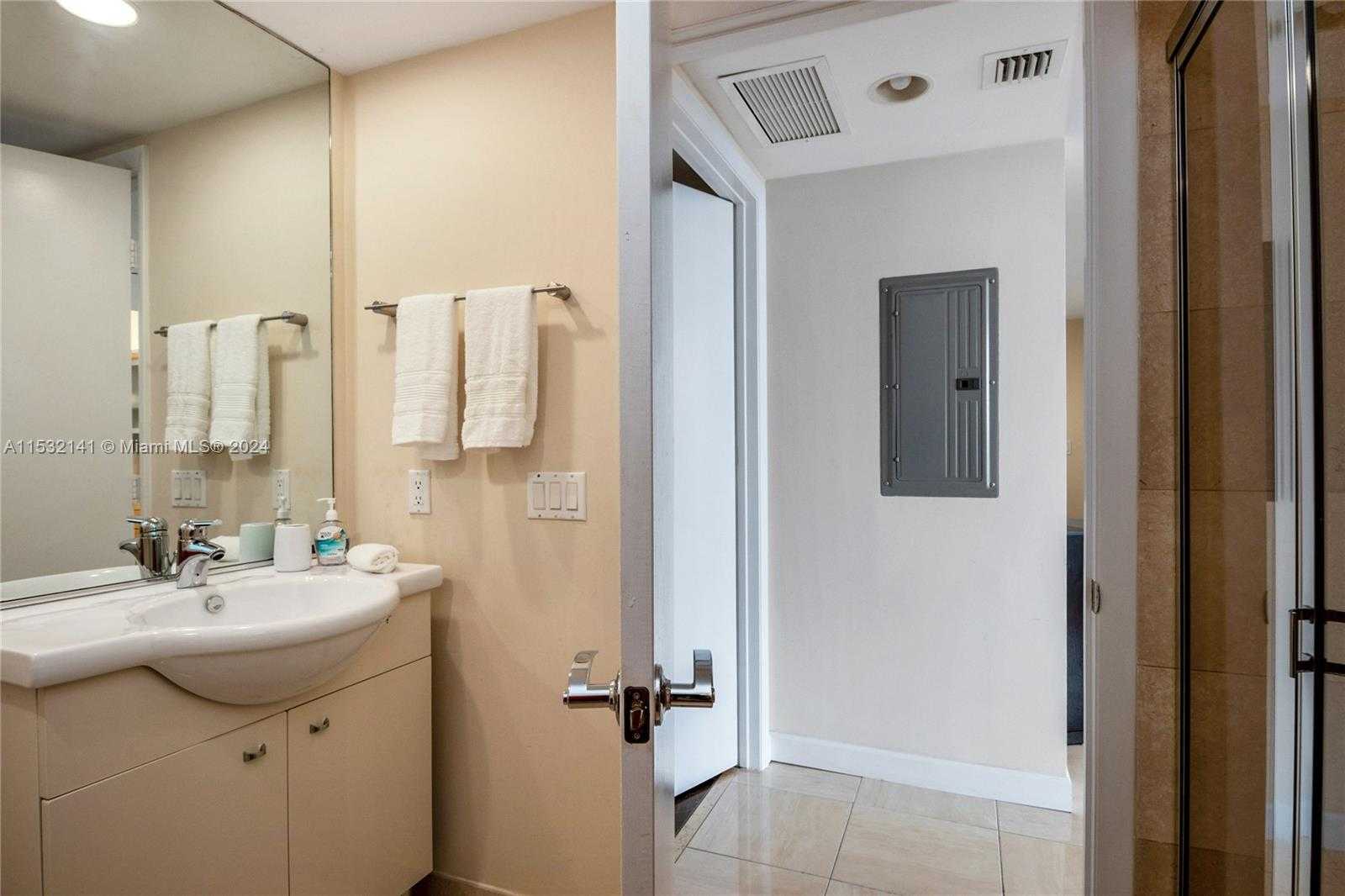 Small Image of 1830 SOUTH OCEAN DR #3508, Hallandale Beach Number 17