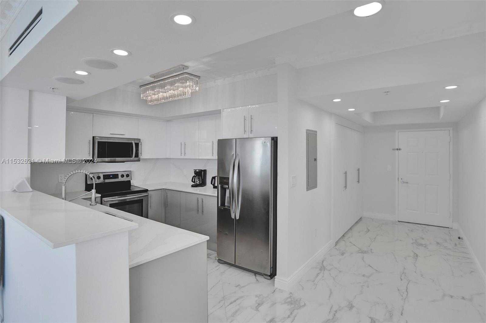 Small Image of 16699 COLLINS AVE #2209, Sunny Isles Beach Number 3