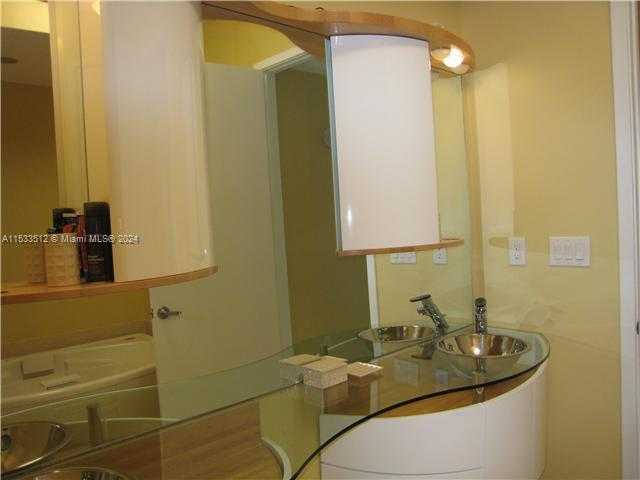 Small Image of 18101 #1707, Sunny Isles Beach Number 10