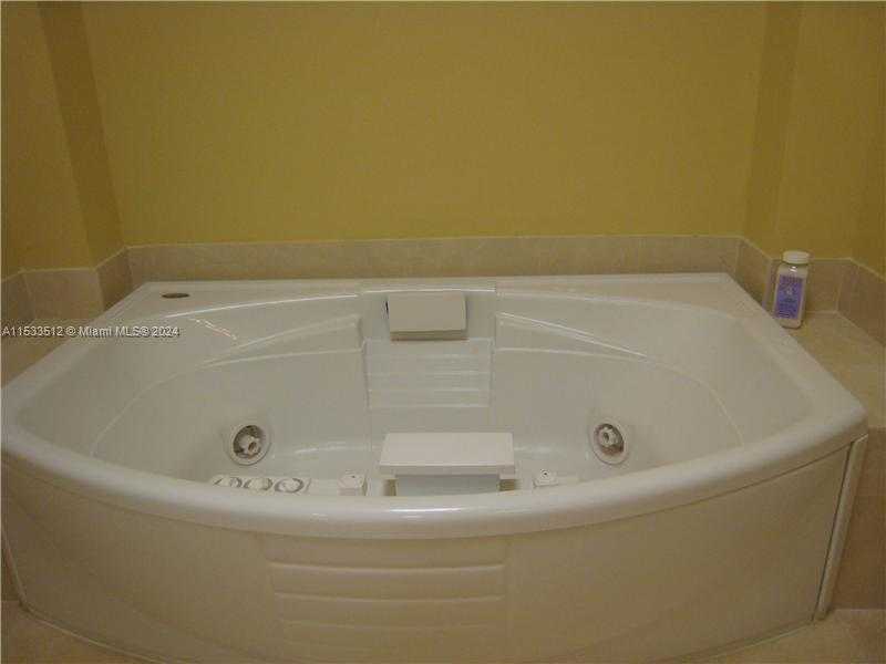 Small Image of 18101 #1707, Sunny Isles Beach Number 12