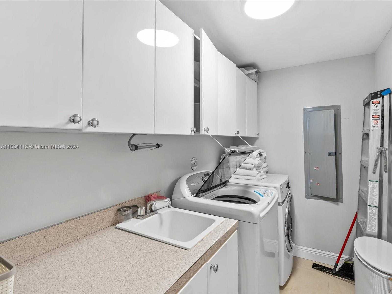 Small Image of 17875 COLLINS AVE #4405, Sunny Isles Beach Number 41