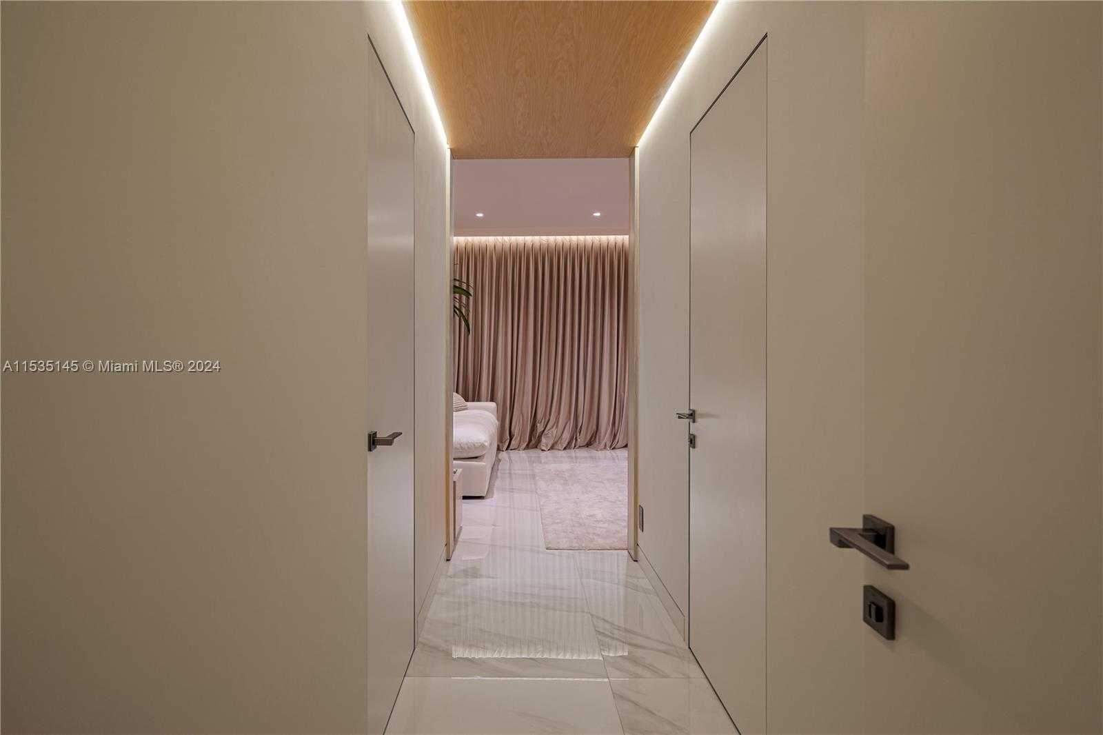 Small Image of 19115 FISHER ISLAND DR #19115, Miami Beach Number 24