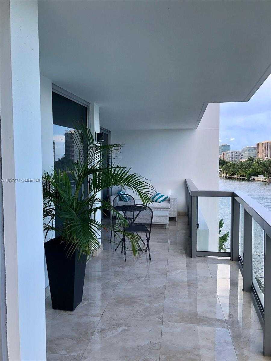 Small Image of 9261 EAST BAY HARBOR DR #404, Bay Harbor Islands Number 11