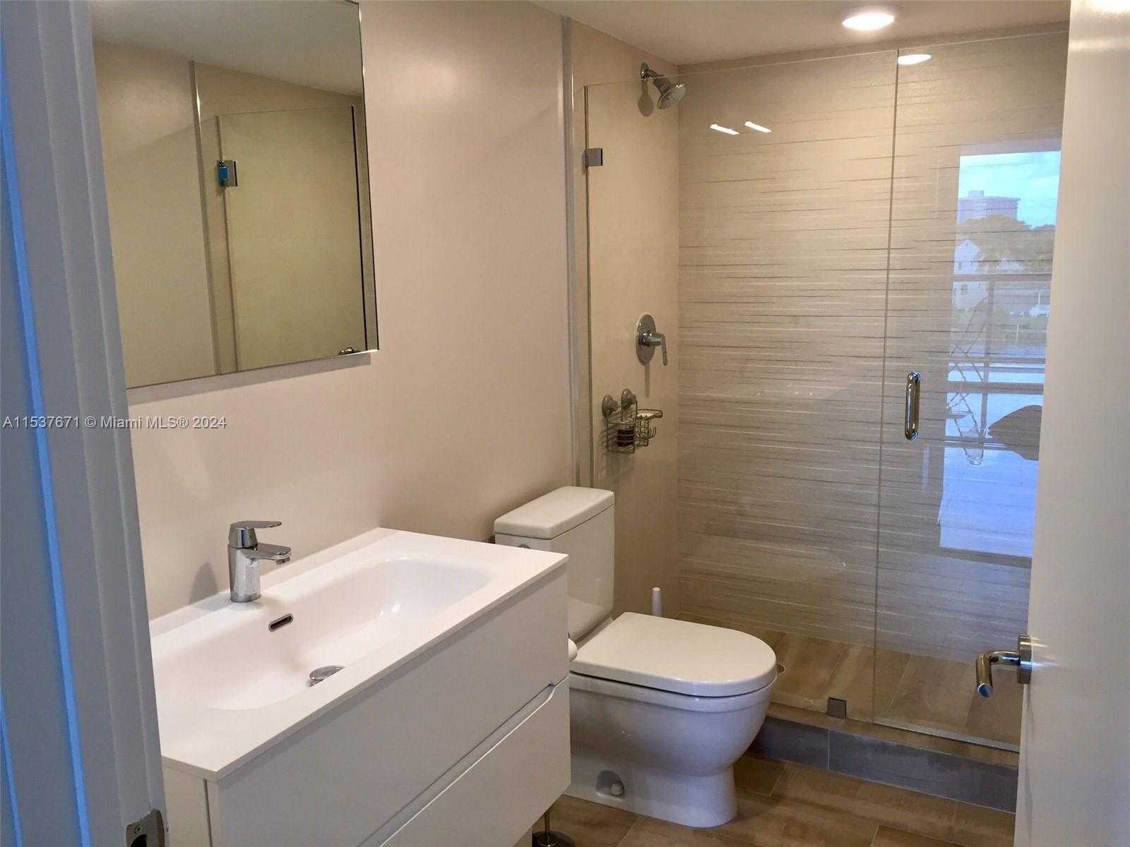 Small Image of 9261 EAST BAY HARBOR DR #404, Bay Harbor Islands Number 8