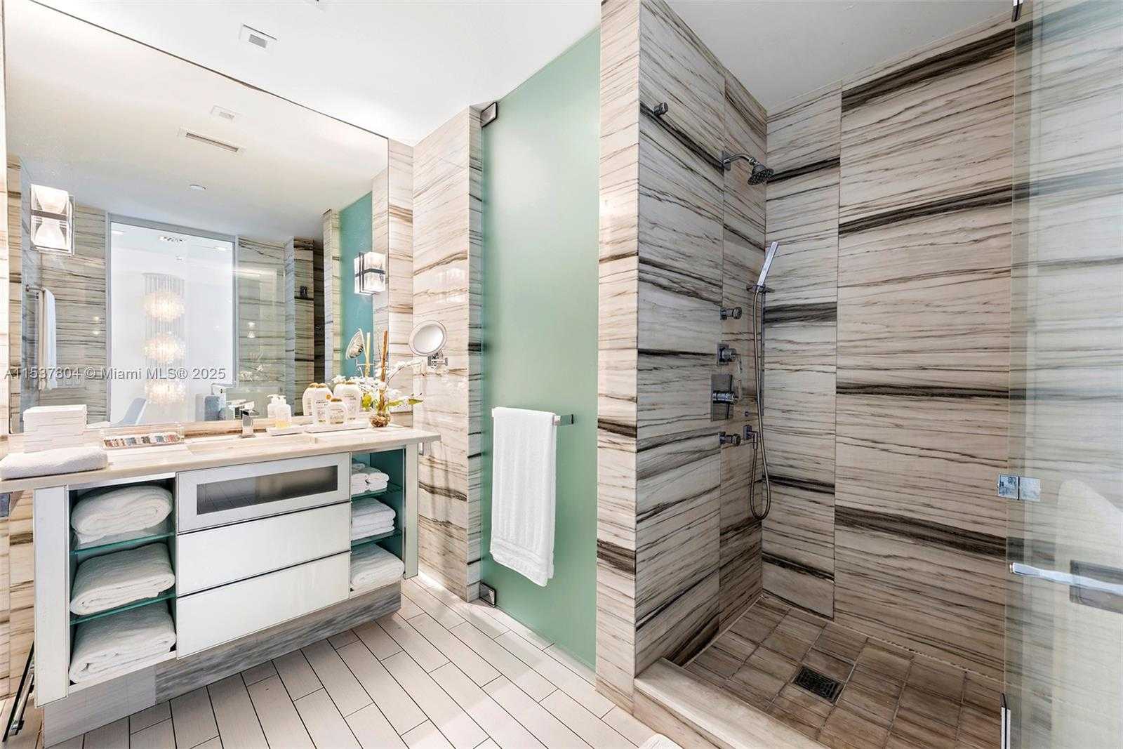 Small Image of 2201 COLLINS AVE #814, Miami Beach Number 23