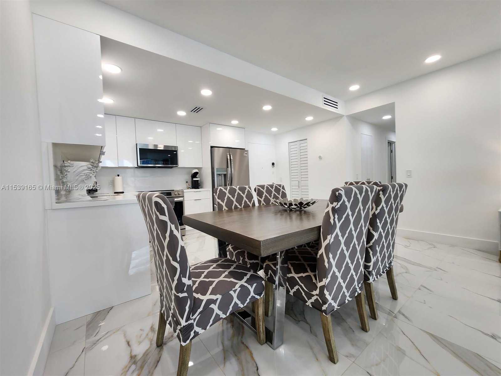 Small Image of 3505 SOUTH OCEAN DR #1509, Hollywood Number 10