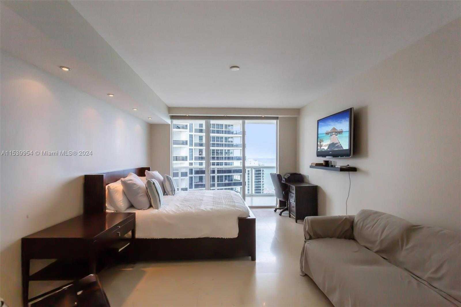 Small Image of 1830 SOUTH OCEAN DR #3008, Hallandale Beach Number 19