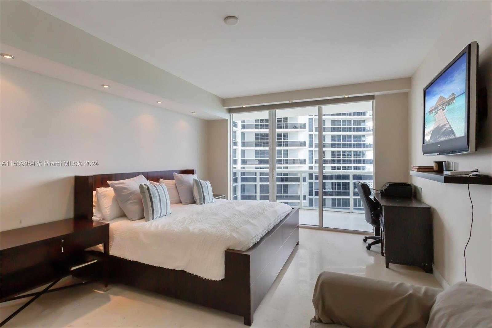 Small Image of 1830 SOUTH OCEAN DR #3008, Hallandale Beach Number 20